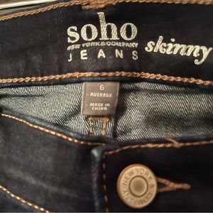 New York and Company, soho, jeans skinny size 6 average. Great condition.